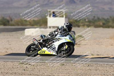 media/Oct-04-2025-CVMA (Sat) [[408bcdd6e4]]/Race 13-Amateur Supersport Open/
